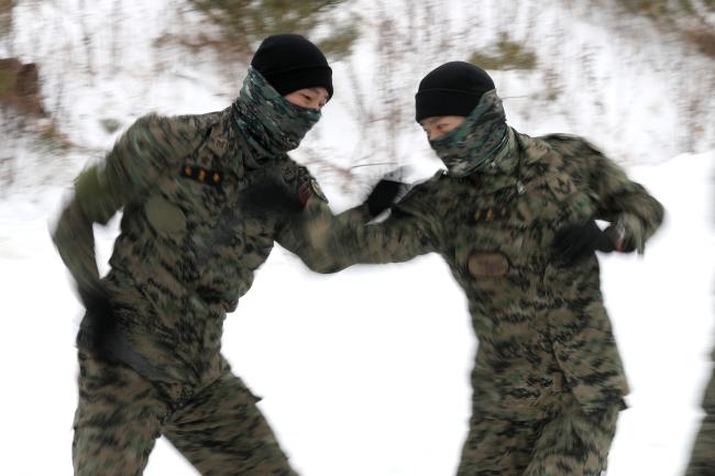 육군특수전사령부 독수리부대, 설한지 극복훈련 4.jpg