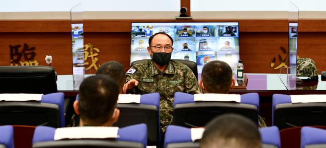 부석종 해군참모총장 해병대2사단 찾아.jpg