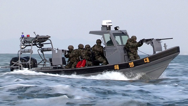 고속단정 Rigid Inflatable Boat.jpg