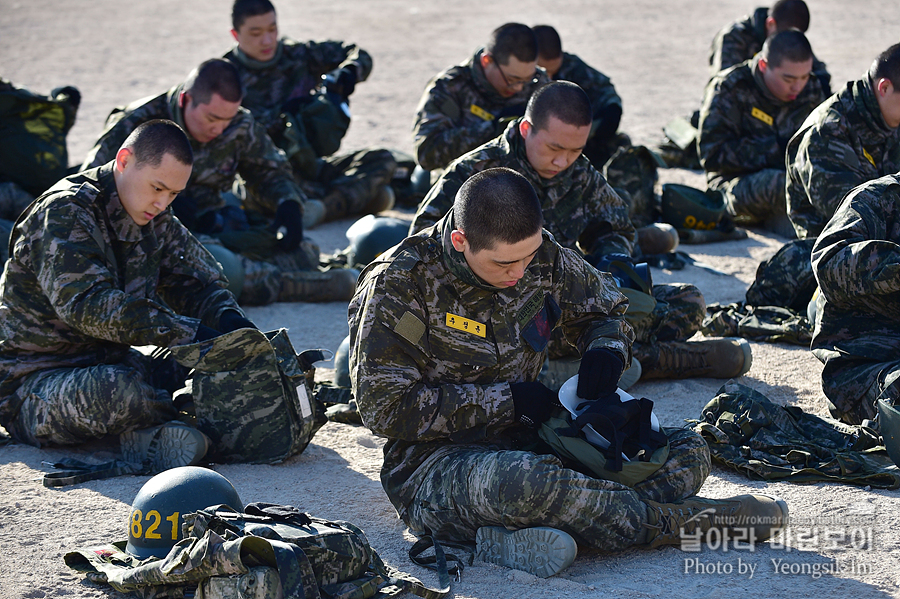 해병대 신병 1265기 1교육대 3주차 화생방 89_8279.jpg