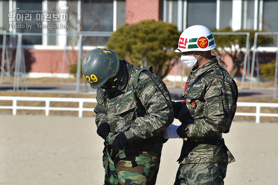 해병대 신병 1265기 1교육대 3주차 화생방 35_8213.jpg