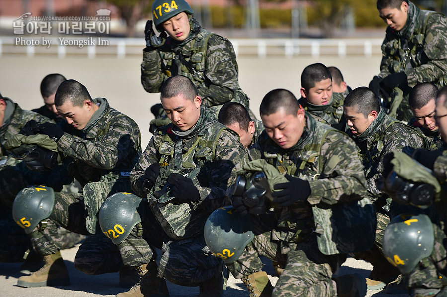 해병대 신병 1265기 1교육대 3주차 화생방 67_8305.jpg