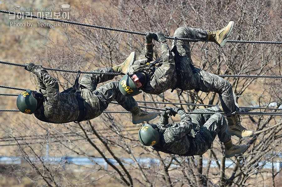 해병대 신병 1265기 2교육대 극기주 유격2_0773.jpg