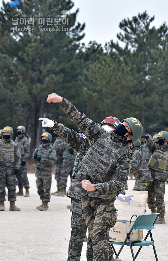 해병대 신병 1265기 2교육대 4주차 수류탄투척_0129.jpg