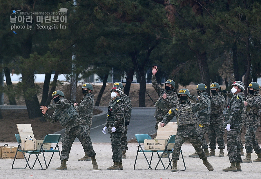 해병대 신병 1265기 2교육대 4주차 수류탄투척_0123.jpg