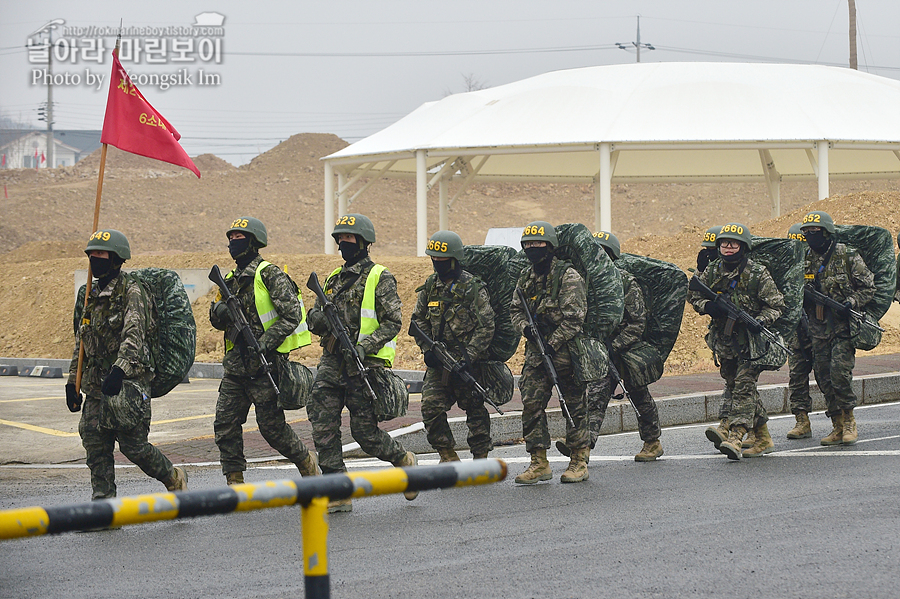 해병대 신병 1265기 2교육대 극기주 빨간명찰수여식_1314.jpg