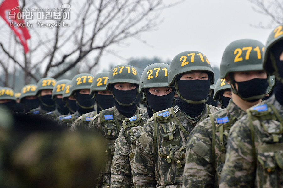 해병대 신병 1265기 2교육대 극기주 빨간명찰수여식_1411.jpg