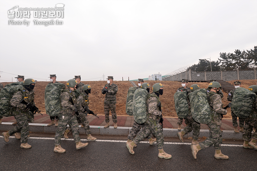 해병대 신병 1265기 2교육대 극기주 빨간명찰수여식_1302_1.jpg