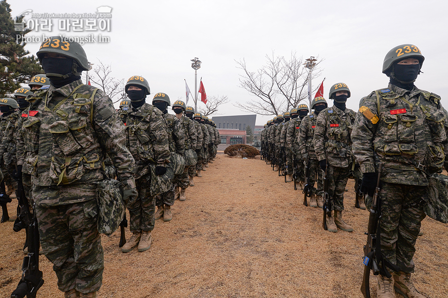 해병대 신병 1265기 2교육대 극기주 빨간명찰수여식_7579.jpg