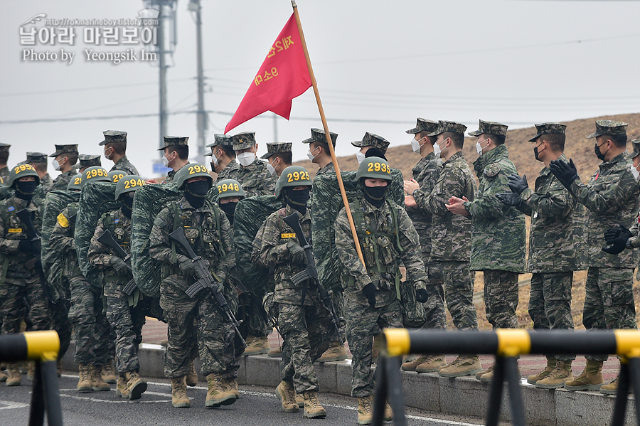 해병대 신병 1265기 2교육대 극기주 빨간명찰수여식_1331.jpg