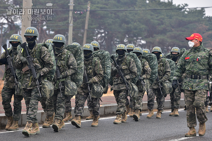 해병대 신병 1265기 1교육대 극기주 빨간명찰수여식_1222.jpg