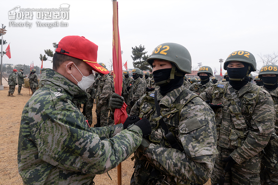 해병대 신병 1265기 2교육대 극기주 빨간명찰수여식_7545.jpg