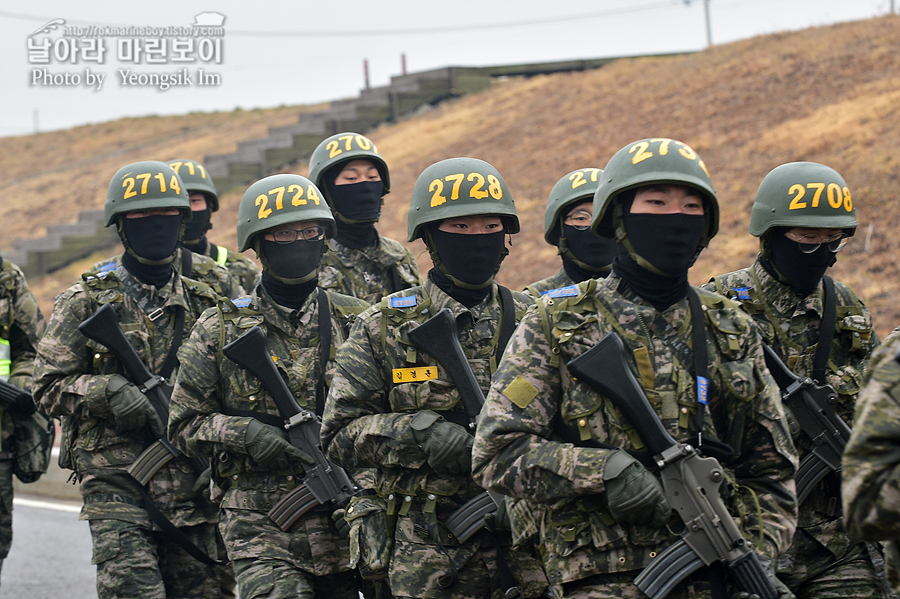해병대 신병 1265기 2교육대 극기주 빨간명찰수여식_1323.jpg