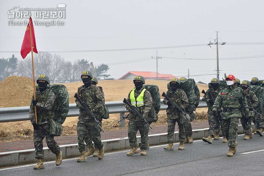 해병대 신병 1265기 2교육대 극기주 빨간명찰수여식_1304.jpg