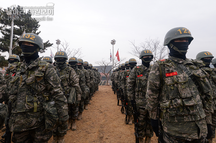 해병대 신병 1265기 1교육대 극기주 빨간명찰수여식_7520.jpg