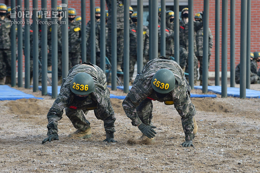 신병 1265기 2교육대 6주차 격투봉 참호격투 목봉_1511.jpg