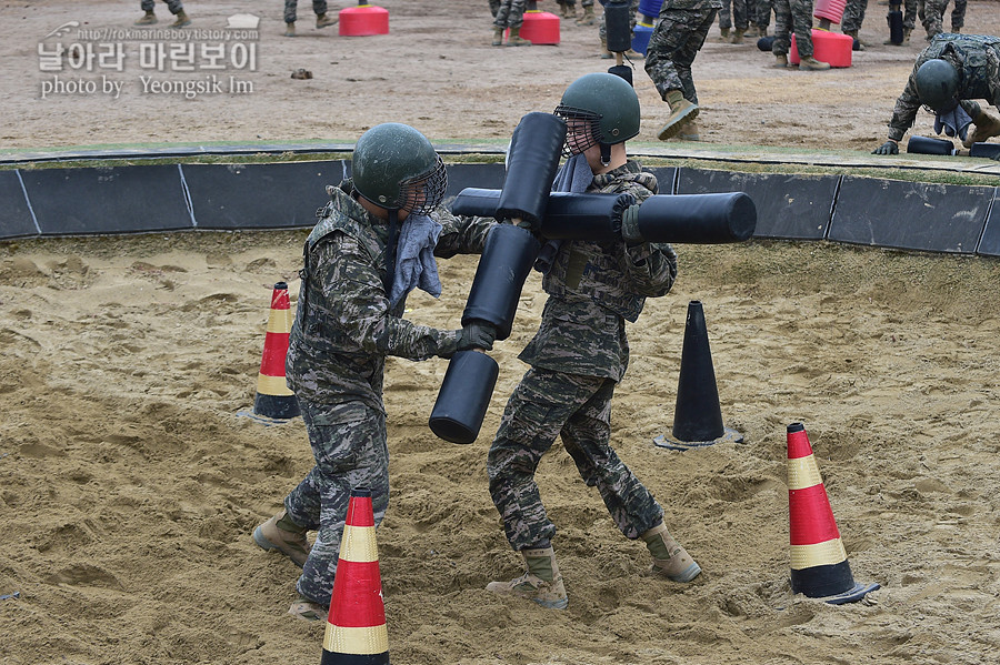 신병 1265기 2교육대 6주차 격투봉 참호격투 목봉_1768.jpg