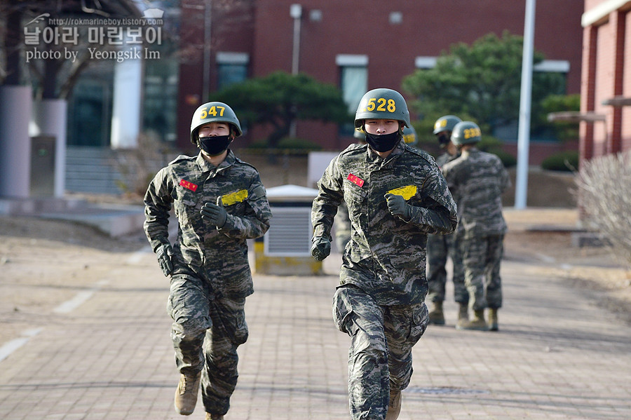 신병 1265기 2교육대 6주차 격투봉 참호격투 목봉_1540.jpg