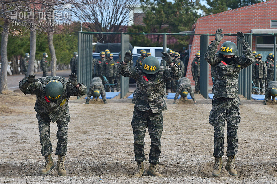 신병 1265기 2교육대 6주차 격투봉 참호격투 목봉_1508.jpg