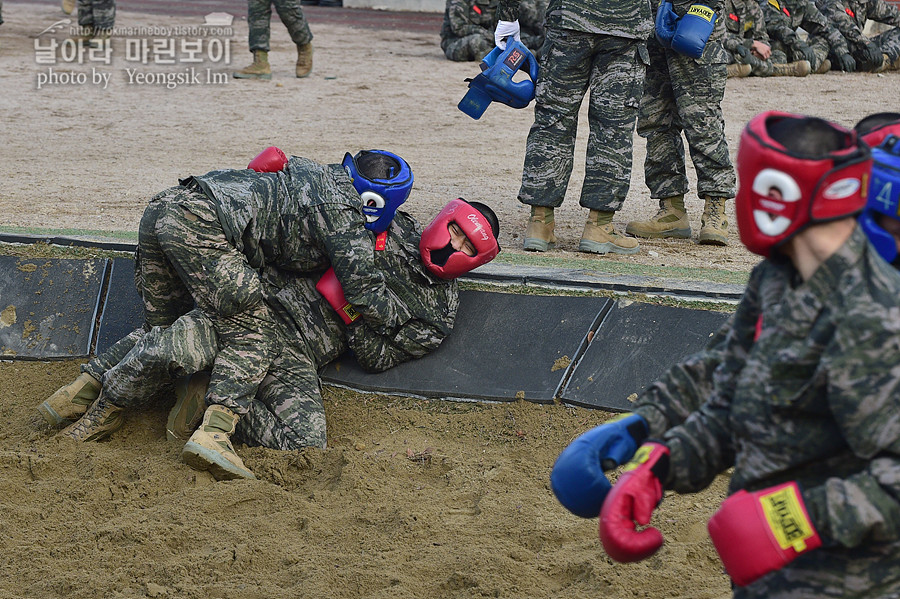 신병 1265기 2교육대 6주차 격투봉 참호격투 목봉_1533.jpg