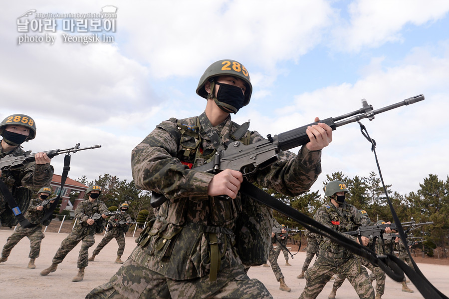 신병 1265기 2교육대 6주차 격투봉 참호격투 목봉_7591.jpg