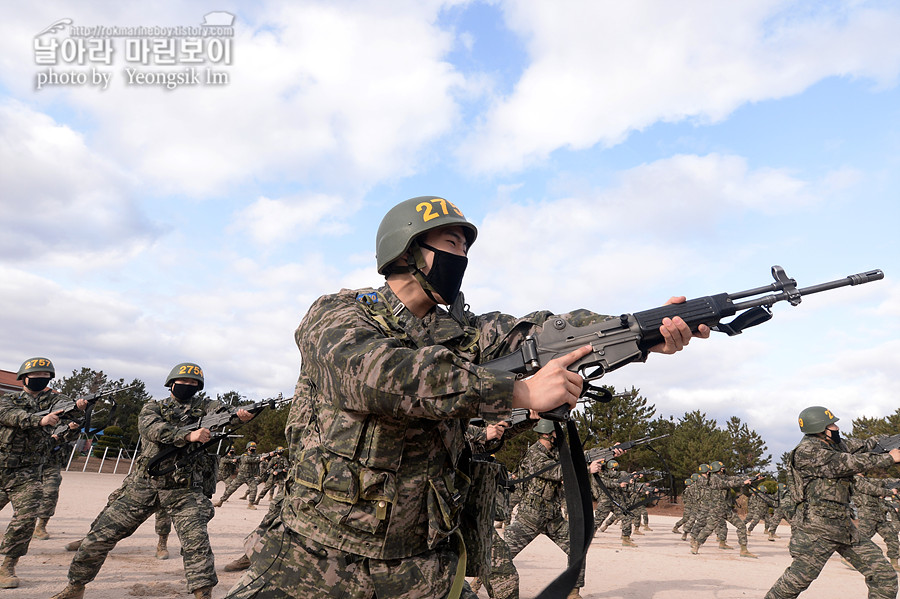 신병 1265기 2교육대 6주차 격투봉 참호격투 목봉_7599.jpg