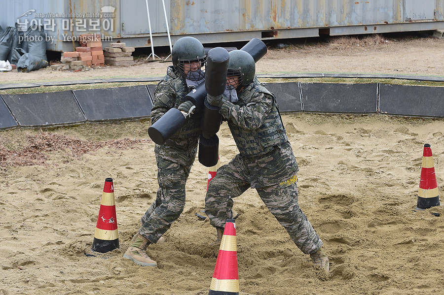 신병 1265기 2교육대 6주차 격투봉 참호격투 목봉_1755.jpg