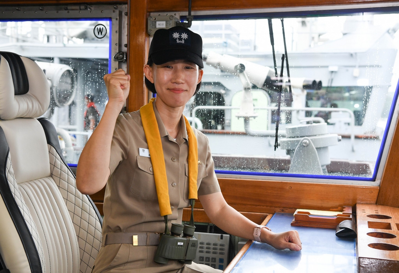 해군 최초 여군 상륙함 함장 3.jpg