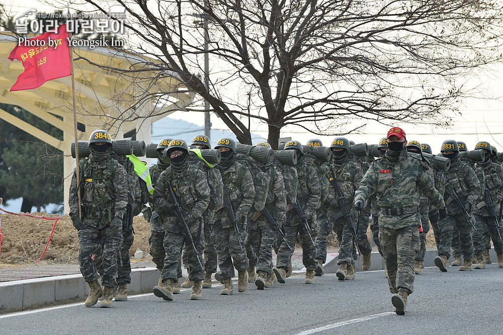 해병대 신병 1264기 3교육대 빨간명찰수여식_4985.jpg