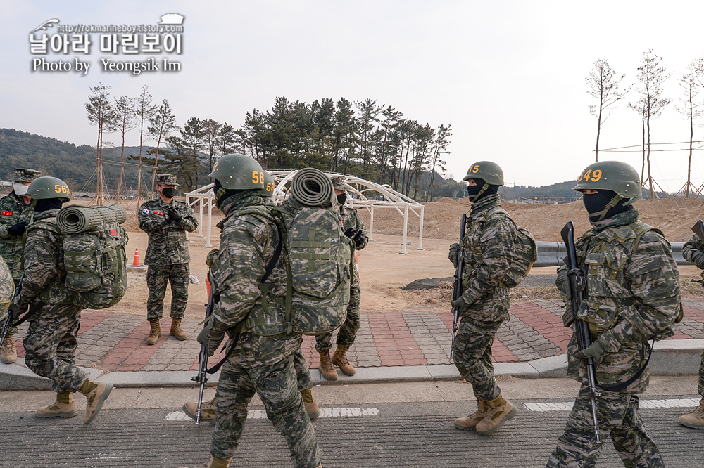 해병대 신병 1264기 5교육대 빨간명찰수여식_4924_2.jpg