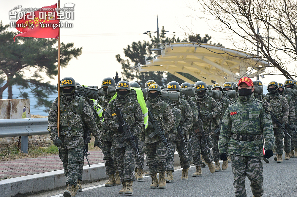 해병대 신병 1264기 3교육대 빨간명찰수여식_4977.jpg