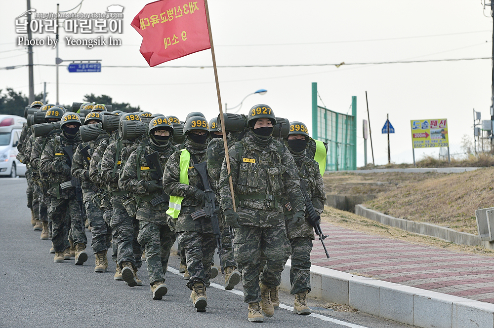 해병대 신병 1264기 3교육대 빨간명찰수여식_4987.jpg