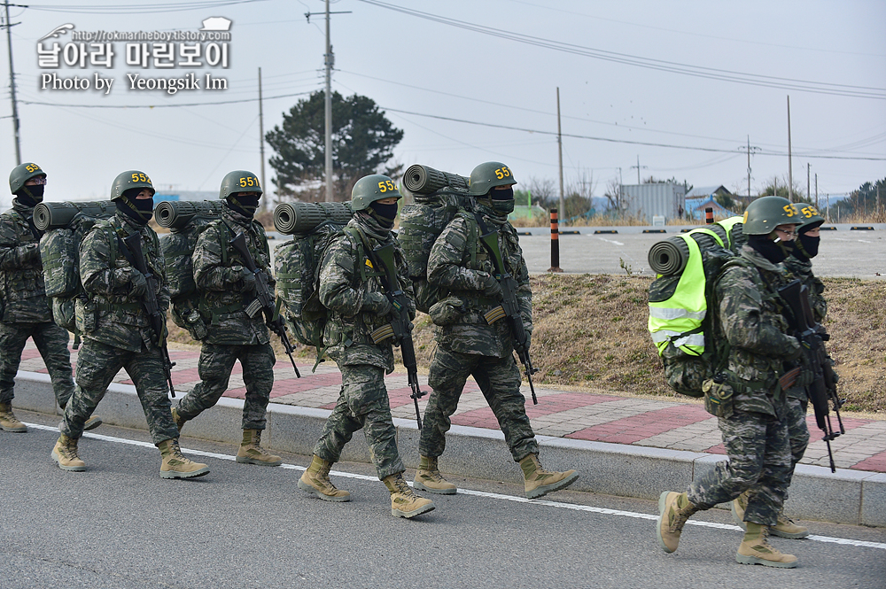 해병대 신병 1264기 5교육대 빨간명찰수여식_4894.jpg