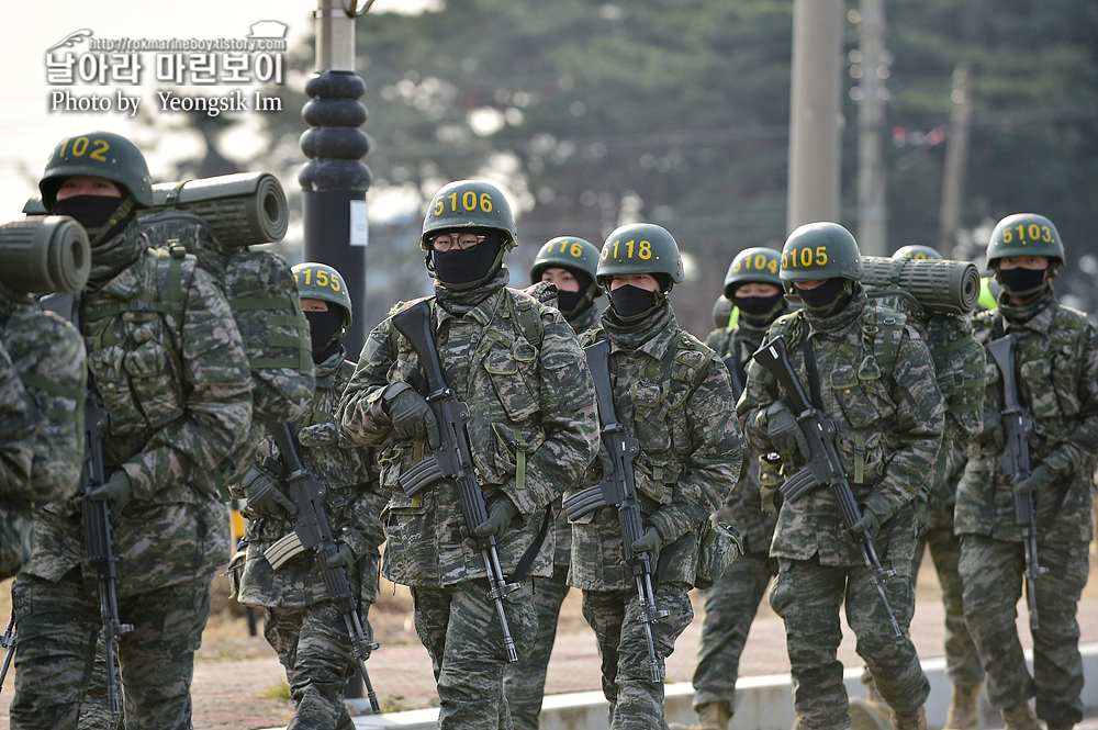 해병대 신병 1264기 5교육대 빨간명찰수여식_4891.jpg