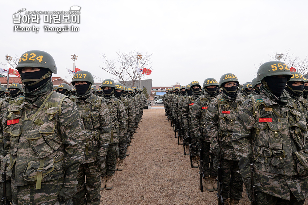 해병대 신병 1264기 5교육대 빨간명찰수여식_5023_18.jpg