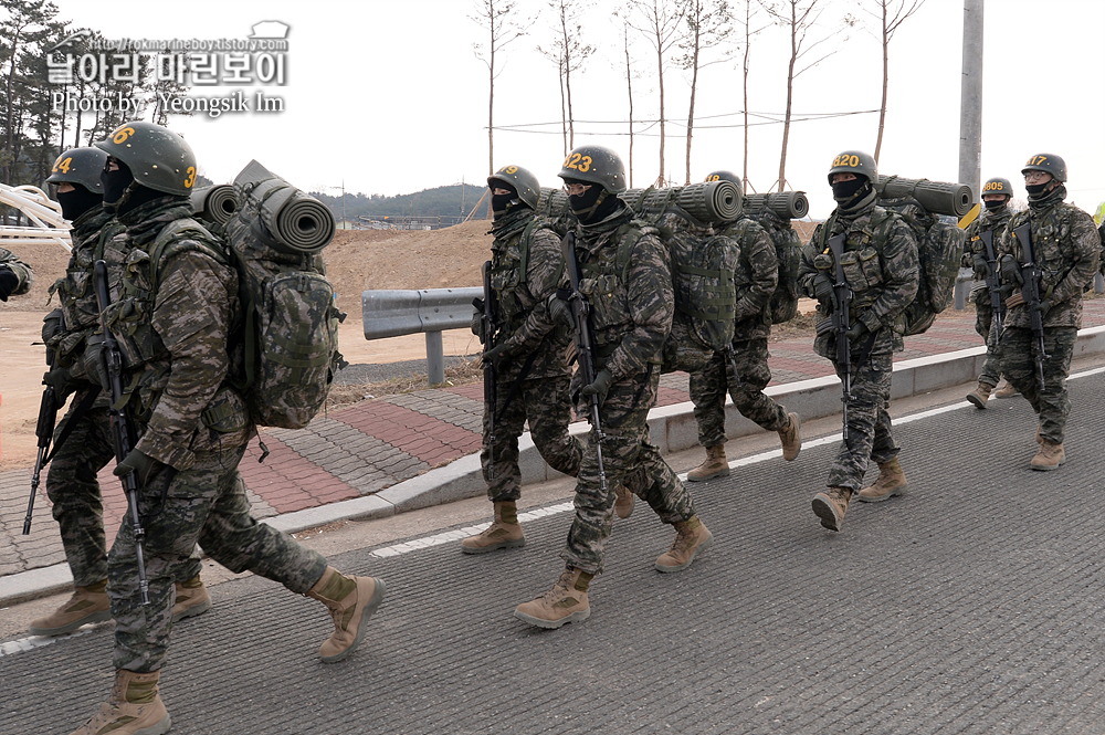 해병대 신병 1264기 5교육대 빨간명찰수여식_4924해병대 신병 1264기 5교육대 빨간명찰수여식_4924_8.jpg