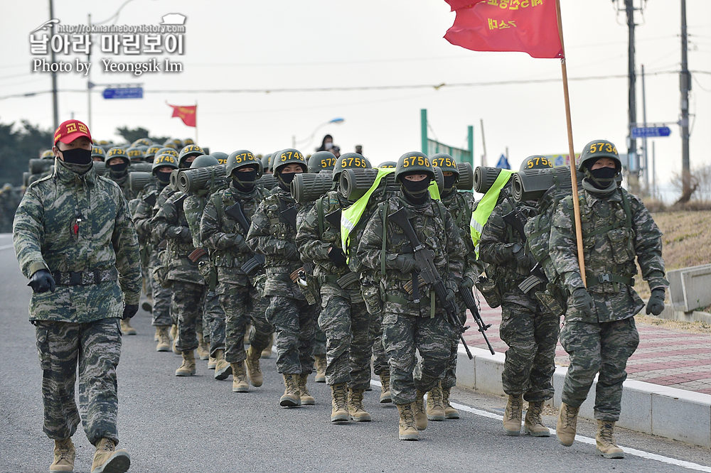 해병대 신병 1264기 5교육대 빨간명찰수여식_4909.jpg