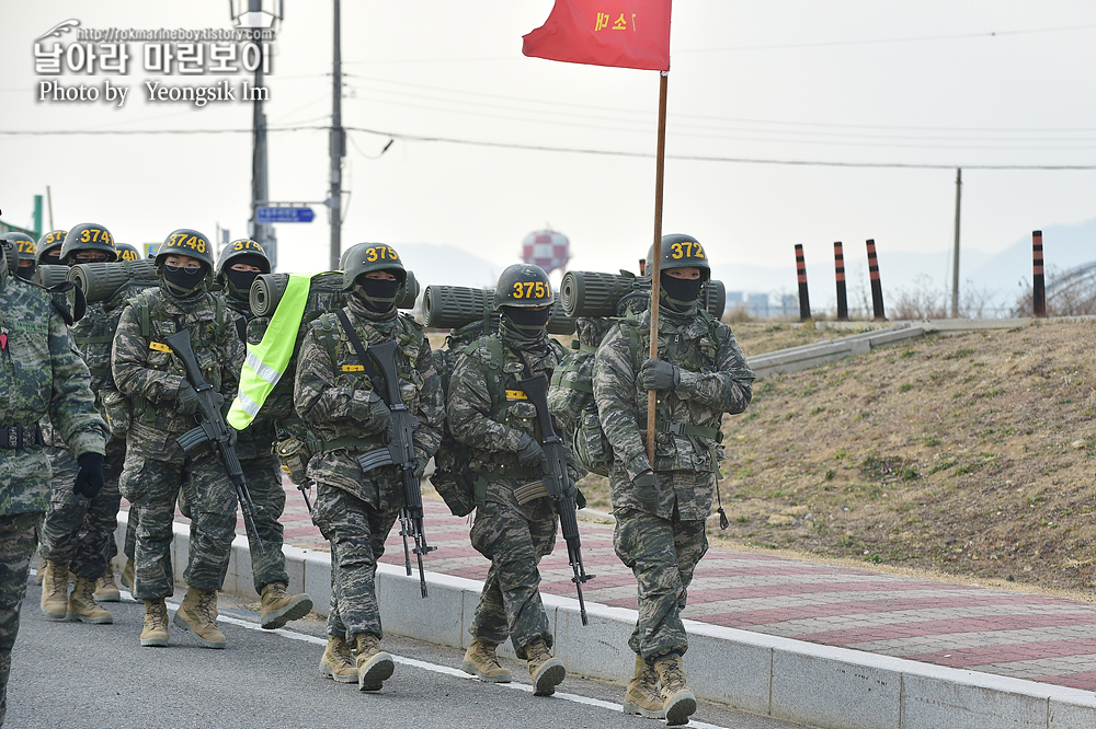 해병대 신병 1264기 3교육대 빨간명찰수여식_4979.jpg