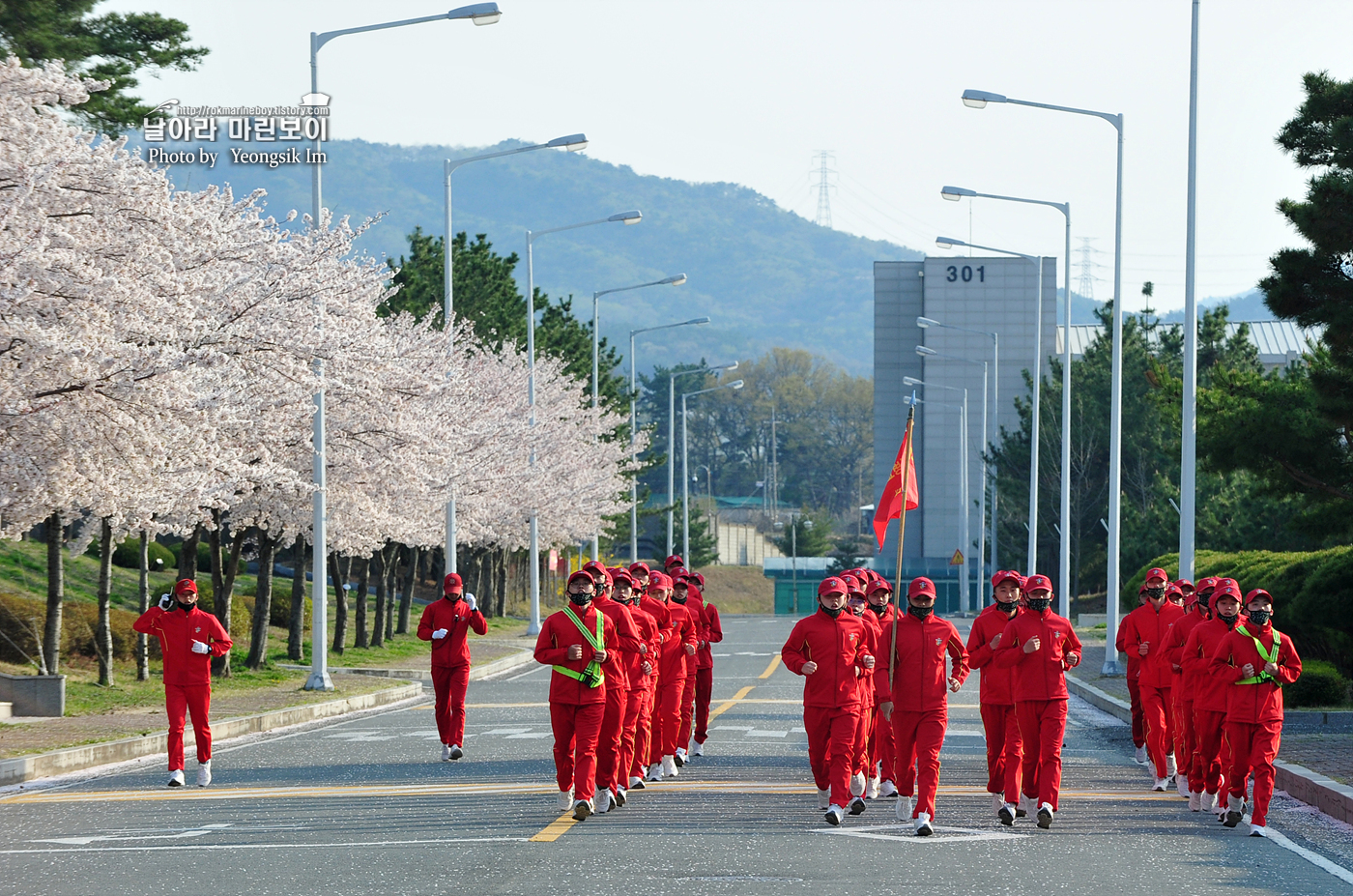 해병대 신병 1256기 3교육대 구보_1980.jpg