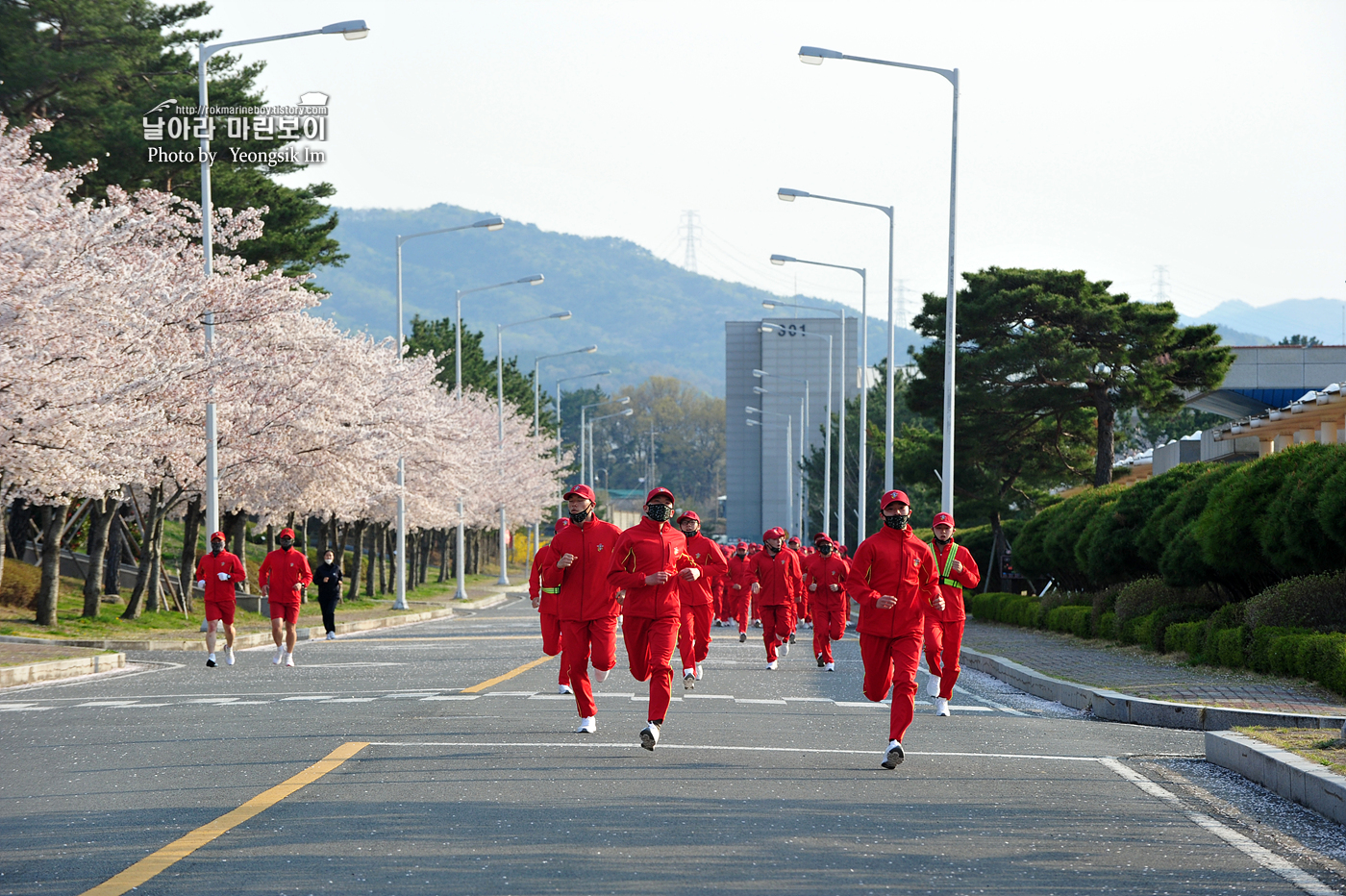 해병대 신병 1256기 3교육대 구보_2011.jpg