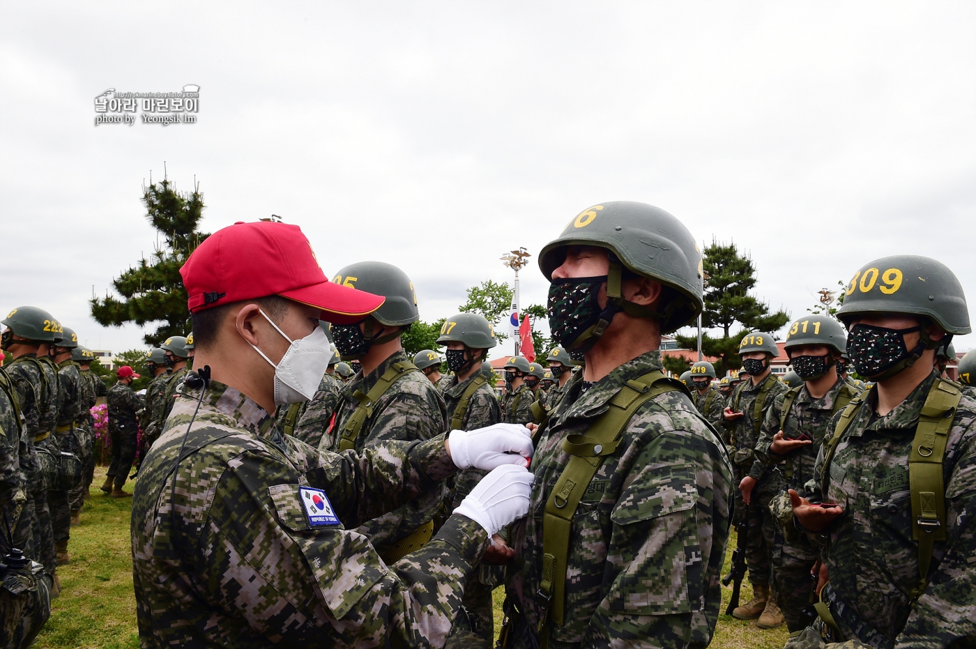 해병대 신병 1257기 극기주 빨간명찰수여식_6349.jpg