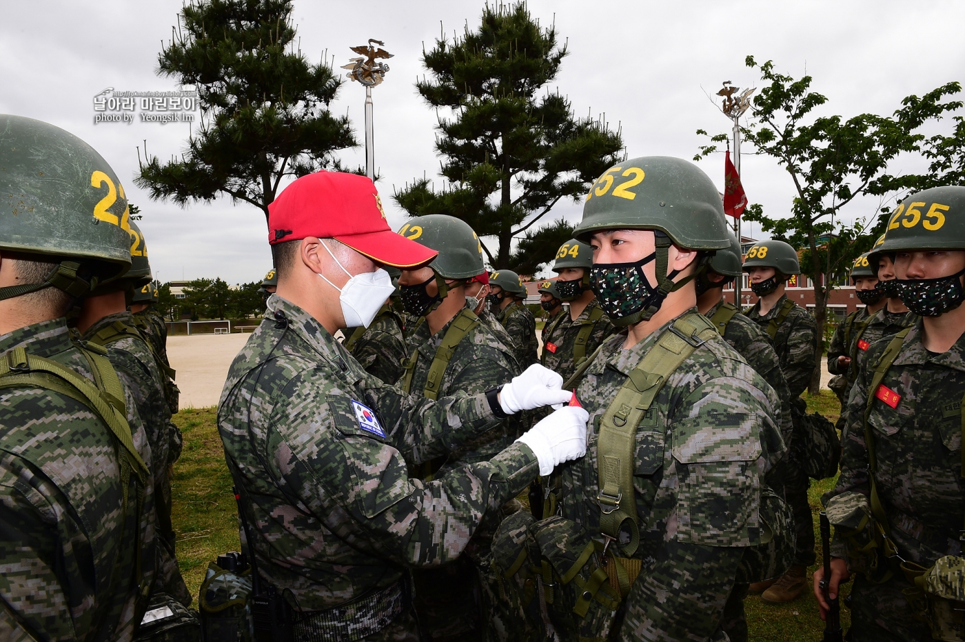 해병대 신병 1257기 극기주 빨간명찰수여식_6419.jpg