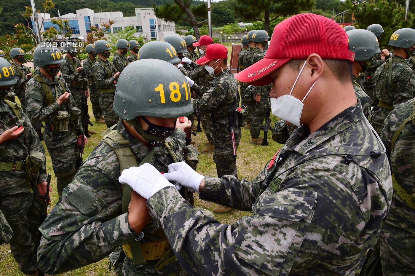 해병대 신병 1257기 극기주 빨간명찰수여식_2601_4.jpg