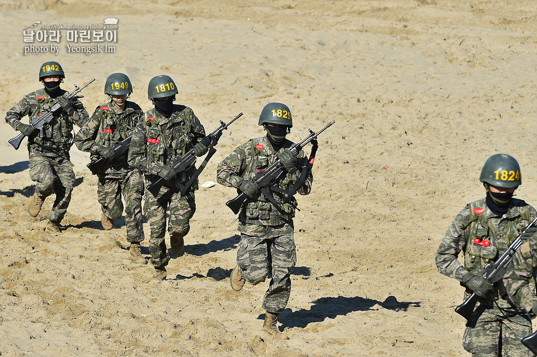 해병대 신병 1263기 6주차 상륙돌격장갑차_8180.jpg