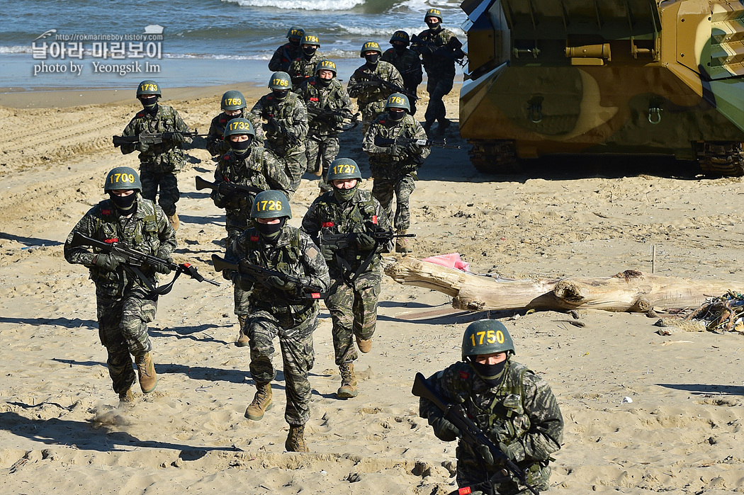 해병대 신병 1263기 6주차 상륙돌격장갑차_8116.jpg