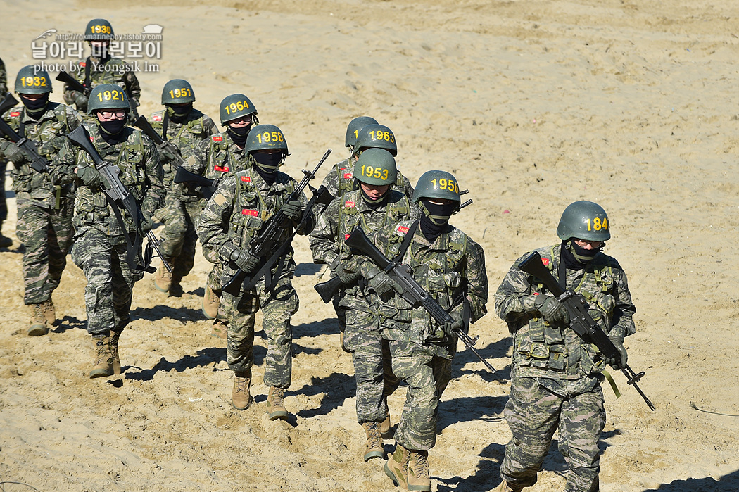 해병대 신병 1263기 6주차 상륙돌격장갑차_8185.jpg