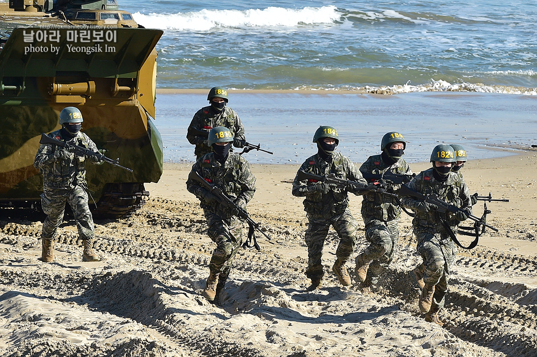 해병대 신병 1263기 6주차 상륙돌격장갑차_8156.jpg