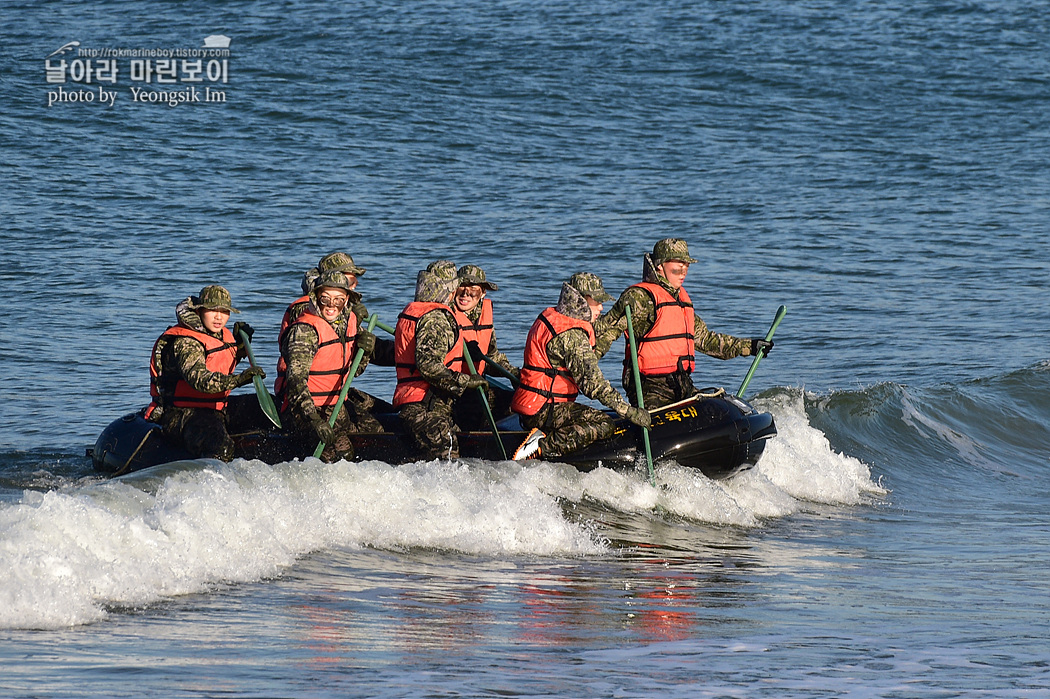 해병대 신병 1263기 1교육대 해상돌격훈련_8457.jpg