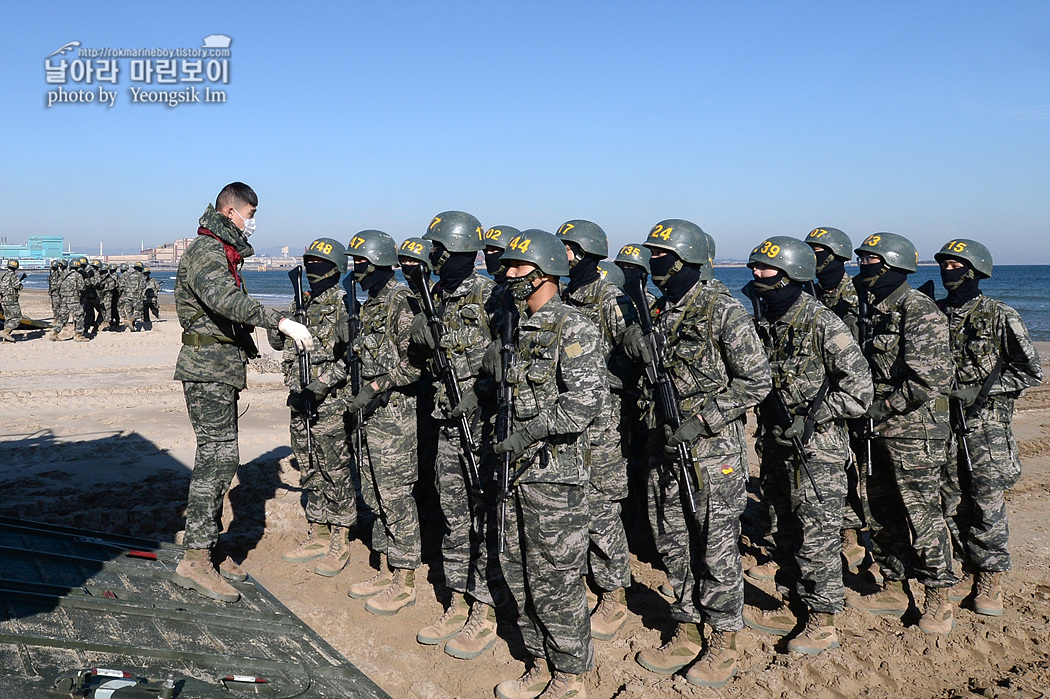 해병대 신병 1263기 6주차 상륙돌격장갑차_2430.jpg