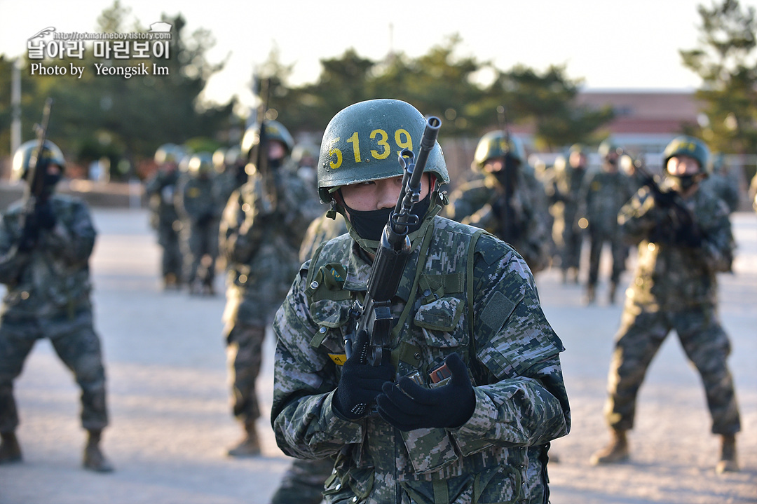 해병대 신병 1264기 5교육대 사격 수류탄_1926.jpg